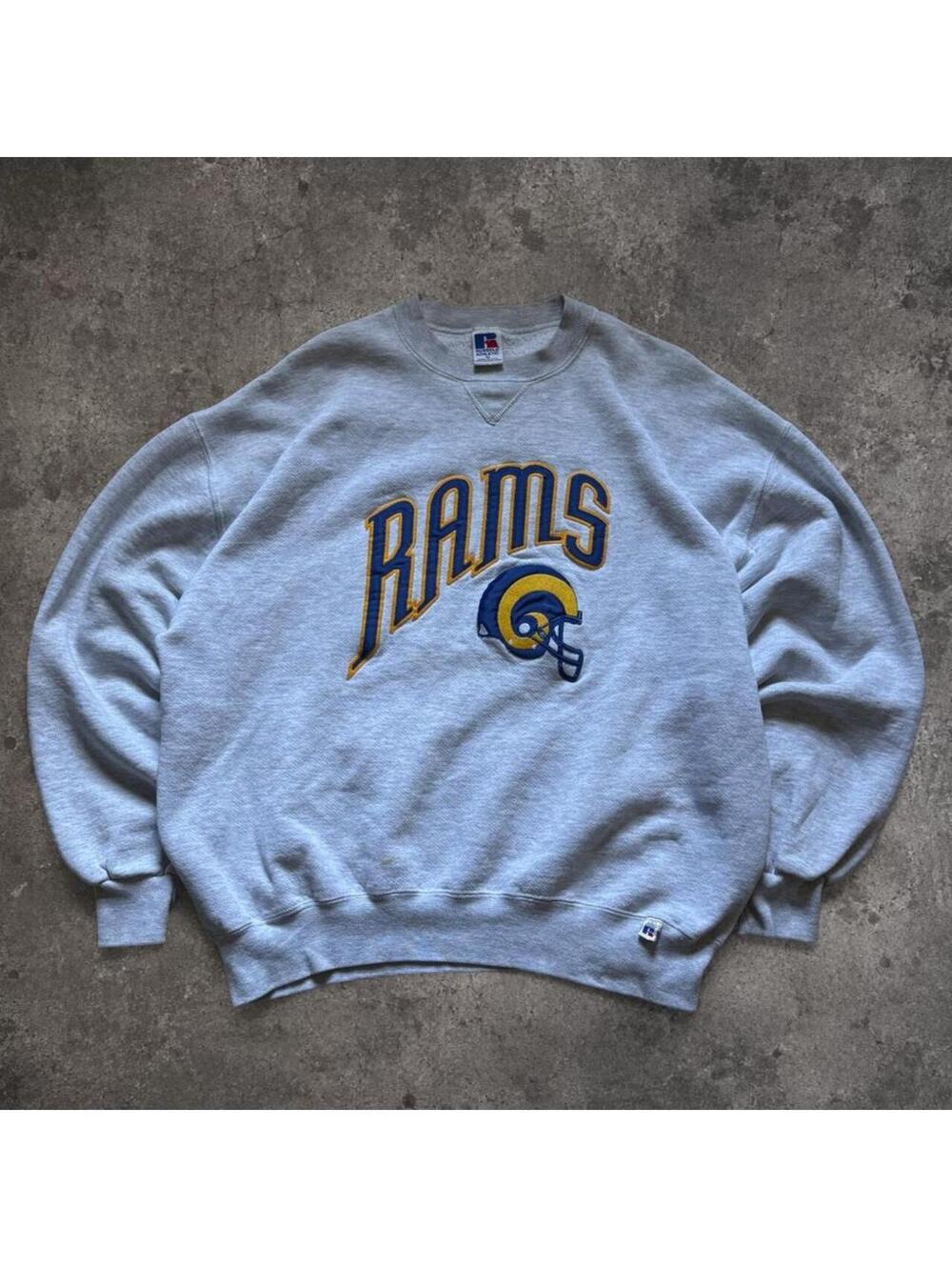 Beautiful Vintage 90s NFL Los Angeles Rams crewneck sweatshirt with Rams logo